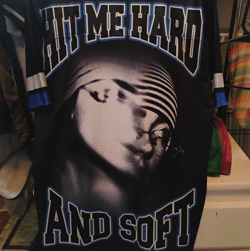 Size small Official Billie Eilish Hit Me Hard And Soft HMHAS concert tour jersey